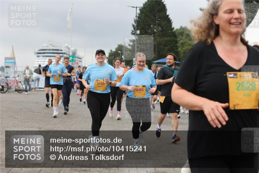 13.09.2026 - Kiel Lauf Andreas Tolksdorf http://msf.ph/oto/10415241 13.09.2026 10:06:19 Kiellinie 38, 3155, 9363, 2828 meine-sportfotos.de