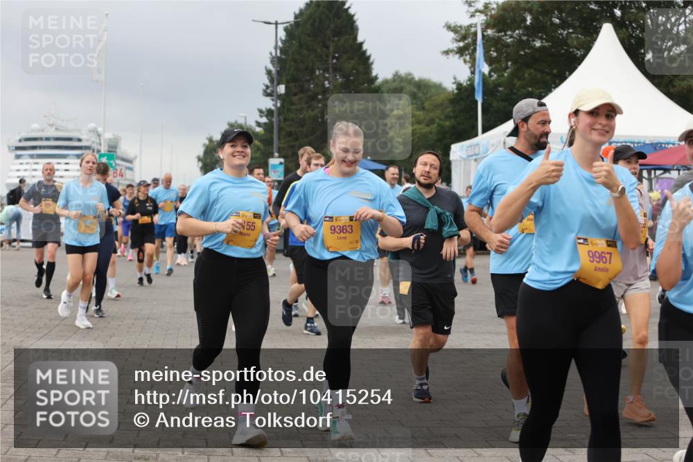 13.09.2026 - Kiel Lauf Andreas Tolksdorf http://msf.ph/oto/10415254 13.09.2026 10:06:19 Kiellinie 841, 39, 55, 9363, 9967 meine-sportfotos.de