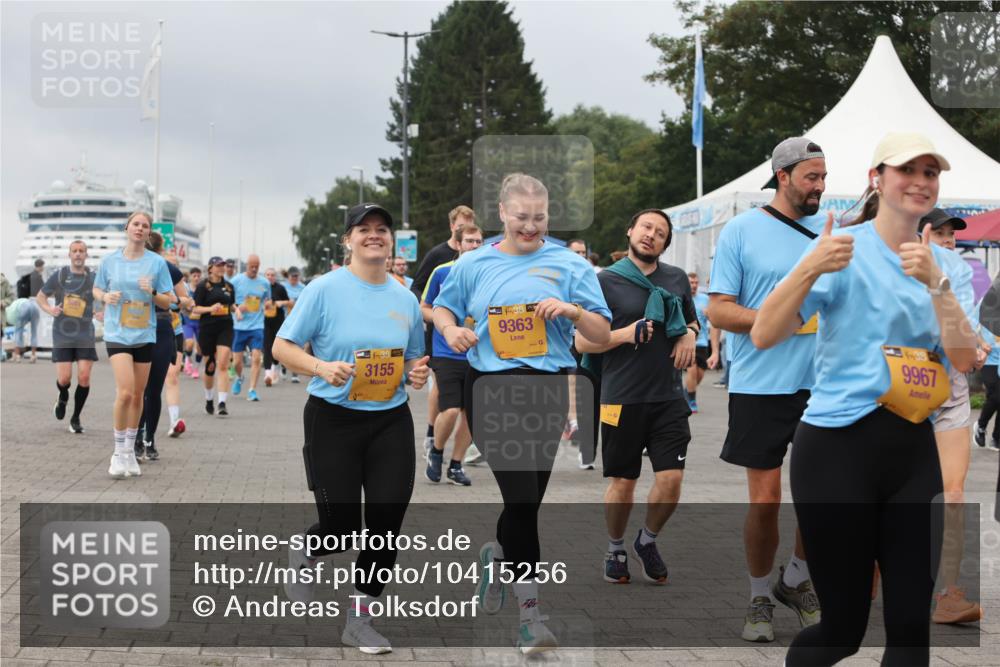 13.09.2026 - Kiel Lauf Andreas Tolksdorf http://msf.ph/oto/10415256 13.09.2026 10:06:19 Kiellinie 6051, 39, 3155, 439, 9363, 11, 29, 9967 meine-sportfotos.de