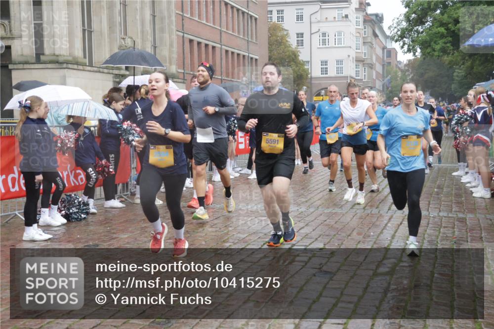 13.09.2026 - Kiel Lauf Yannick Fuchs http://msf.ph/oto/10415275 13.09.2026 10:47:12 Ziel 116, 816, 1107, 1367, 1563, 1674, 1803, 2185, 2947, 3463, 4380, 4773, 4789, 5089, 5195, 5424, 5649, 5914, 6142, 6742, 8238, 8839, 8953, 9200, 9453, 9536, 9645, 9646, 9675, 9989, 10340, 10508, 10657, 10718, 10949, 11560, 11561, 11730, 11773, 12584, 85, 111, 184, 189, 226, 404, 525, 898, 1169, 1982, 2551, 2576, 2594, 2702, 2728, 3109, 3533, 3878, 3964, 4014, 4147, 4674, 4894, 5449, 5591, 5974, 6551, 6874, 6909, 8219, 8283, 8475, 8901, 9875, 365 meine-sportfotos.de
