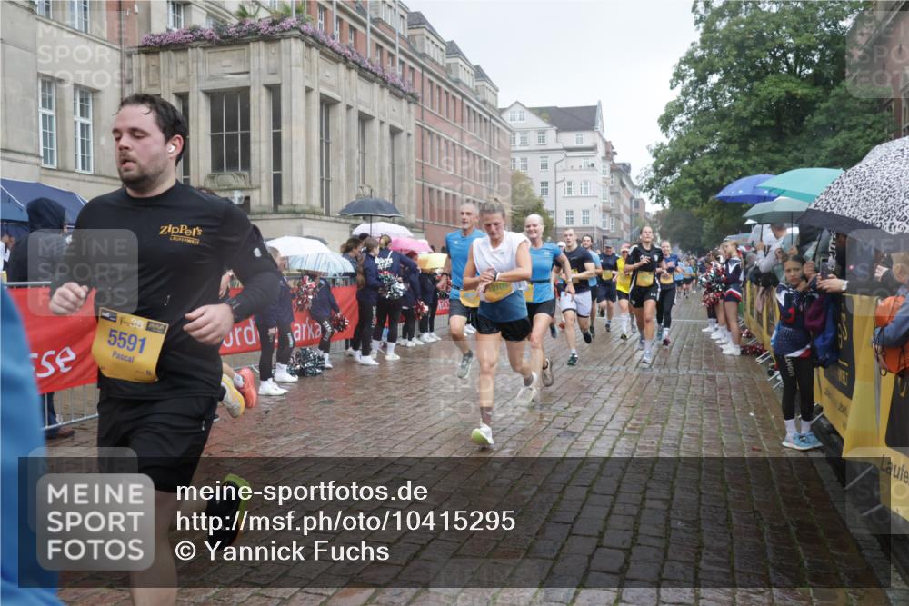13.09.2026 - Kiel Lauf Yannick Fuchs http://msf.ph/oto/10415295 13.09.2026 10:47:14 Ziel 116, 816, 821, 1107, 1367, 1563, 1674, 1803, 2000, 2185, 2429, 2713, 2947, 3183, 3463, 4380, 4773, 4789, 5089, 5195, 5649, 5914, 6142, 8238, 8707, 8839, 8953, 9200, 9536, 9645, 9646, 9675, 9989, 10340, 10508, 10657, 10718, 10949, 11560, 11561, 11730, 11773, 85, 111, 184, 189, 226, 404, 525, 816, 898, 1169, 1982, 2551, 2576, 2594, 2702, 2728, 3109, 3533, 3878, 3964, 4014, 4147, 4674, 4894, 5424, 5449, 5591, 5974, 6551, 6742, 6874, 6909, 8219, 8283, 8475, 8901, 365 meine-sportfotos.de