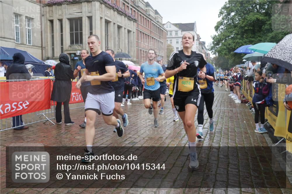 13.09.2026 - Kiel Lauf Yannick Fuchs http://msf.ph/oto/10415344 13.09.2026 10:47:16 Ziel 116, 821, 1107, 1367, 1803, 2000, 2185, 2429, 2713, 2947, 3064, 3136, 3183, 3463, 4150, 4380, 4773, 4789, 5089, 5195, 5505, 5649, 5914, 6142, 6981, 7288, 8238, 8707, 8741, 8839, 8953, 9536, 9645, 9646, 9989, 10340, 10508, 10718, 10949, 11560, 11561, 11730, 85, 111, 184, 189, 226, 404, 525, 816, 898, 1169, 1563, 1674, 1982, 2551, 2576, 2702, 2728, 3533, 3878, 3964, 4014, 4147, 4674, 4894, 5424, 5449, 6551, 6742, 6874, 6909, 8219, 8283, 8475, 8901, 365 meine-sportfotos.de