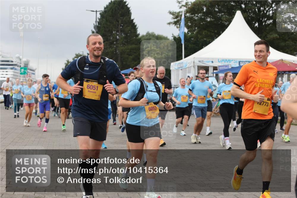13.09.2026 - Kiel Lauf Andreas Tolksdorf http://msf.ph/oto/10415364 13.09.2026 10:06:25 Kiellinie 198, 6051, 6053, 8922, 8469, 2773 meine-sportfotos.de