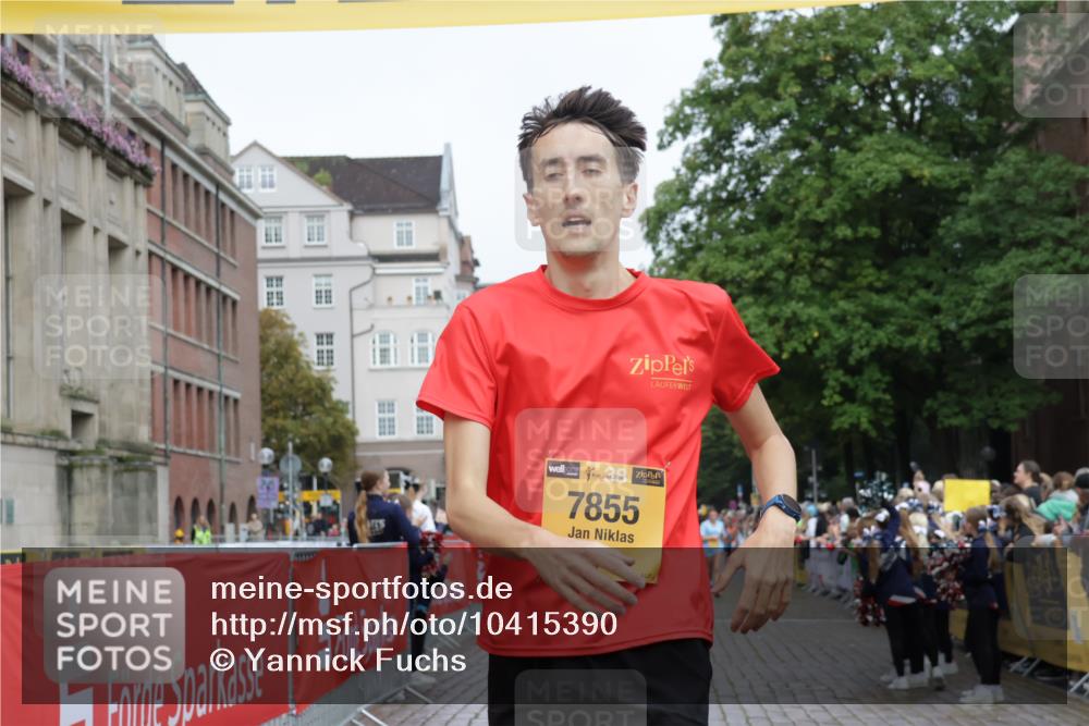 13.09.2026 - Kiel Lauf Yannick Fuchs http://msf.ph/oto/10415390 13.09.2026 09:37:08 Ziel 999, 2455, 3900, 7855, 2430, 7546, 9450, 2417, 3174, 3481, 4737, 5837, 8658, 8661, 9696, 12416, 391, 3866, 9630, 12726 meine-sportfotos.de