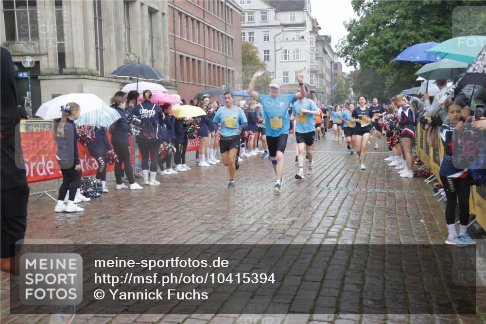 13.09.2026 - Kiel Lauf Yannick Fuchs http://msf.ph/oto/10415394 13.09.2026 10:47:19 Ziel 116, 821, 1107, 1280, 1367, 1803, 2000, 2183, 2185, 2429, 2713, 2947, 3064, 3136, 3183, 3463, 4150, 4380, 4450, 4773, 4789, 5195, 5505, 5649, 5914, 6142, 6981, 7288, 8707, 8741, 8839, 8953, 9312, 9536, 9645, 9646, 9989, 10340, 10508, 10668, 10718, 10949, 11560, 11561, 12596, 85, 111, 184, 189, 226, 404, 525, 816, 898, 1169, 1563, 1674, 1982, 2576, 2702, 2728, 3533, 3878, 3964, 4014, 4147, 4894, 5089, 5424, 5449, 5914, 6551, 6742, 6874, 8219, 365 meine-sportfotos.de