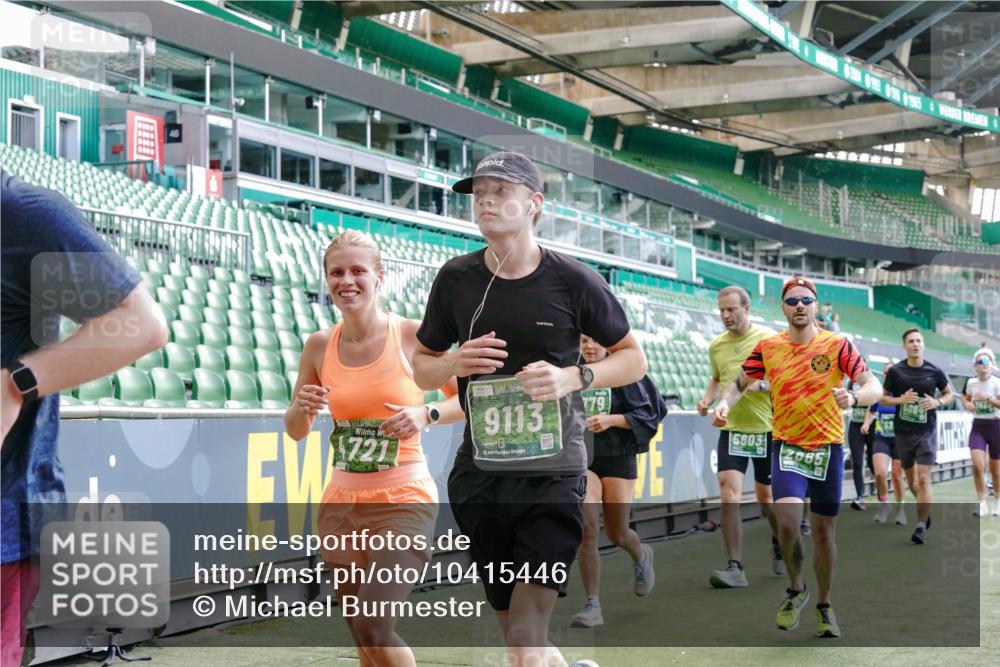 13.09.2026 - 21. swb-Marathon Bremen Michael Burmester http://msf.ph/oto/10415446 13.09.2026 13:19:18 Laufen im Stadion 333, 404, 464, 486, 512, 546, 732, 753, 837, 921, 938, 1066, 1156, 1431, 1506, 1765, 1844, 1868, 1916, 2028, 2056, 2123, 2137, 2224, 2240, 2294, 2315, 2357, 2358, 2453, 2557, 2563, 2614, 2622, 2626, 2689, 2702, 2703, 2722, 2756, 2786, 2843, 2845, 2849, 2857, 2879, 2880, 2893, 2944, 2983, 2999, 3031, 3046, 3059, 3072, 3096, 3100, 3116, 3146, 3189, 3198, 3210, 3243, 3263, 3285, 3287, 3315, 3476, 3537, 3619, 3633, 3654, 3740, 3879, 4478 meine-sportfotos.de