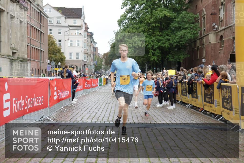 13.09.2026 - Kiel Lauf Yannick Fuchs http://msf.ph/oto/10415476 13.09.2026 09:37:20 Ziel 999, 2417, 3174, 3481, 4737, 8658, 9696, 2455, 3900, 7855, 2720, 5837, 7050, 7827, 8661, 10220, 10656, 10778, 12416, 2430, 9450 meine-sportfotos.de