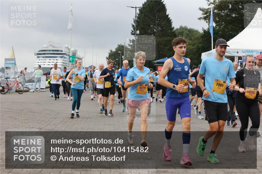 13.09.2026 - Kiel Lauf Andreas Tolksdorf http://msf.ph/oto/10415482 13.09.2026 10:06:29 Kiellinie 5542, 39, 9070, 44, 364, 39, 7091, 10593 meine-sportfotos.de