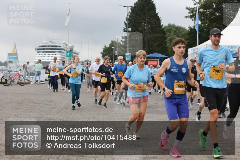 13.09.2026 - Kiel Lauf Andreas Tolksdorf http://msf.ph/oto/10415488 13.09.2026 10:06:29 Kiellinie 5138, 9070, 39, 10864, 7091, 053 meine-sportfotos.de