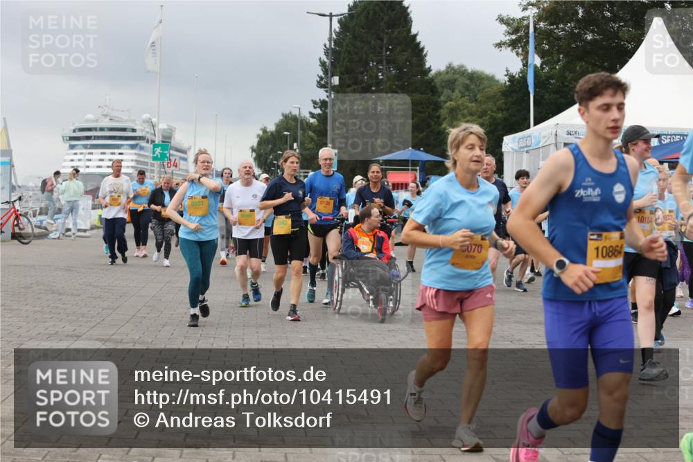 13.09.2026 - Kiel Lauf Andreas Tolksdorf http://msf.ph/oto/10415491 13.09.2026 10:06:30 Kiellinie 8831, 6690, 5542, 5138, 7625, 070, 10864, 1873, 10154 meine-sportfotos.de