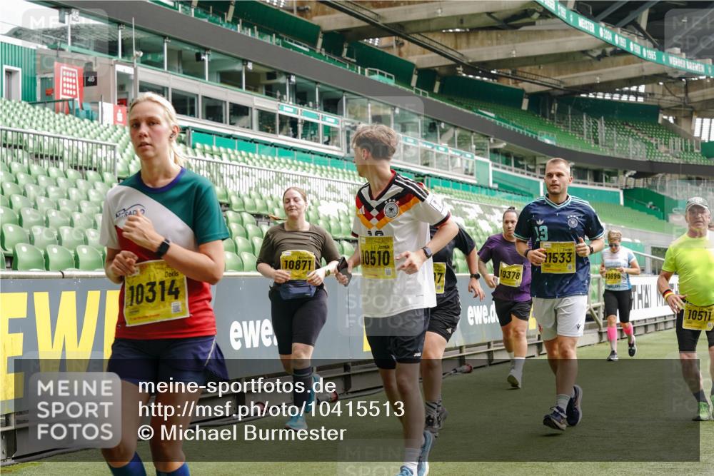 13.09.2026 - 21. swb-Marathon Bremen Michael Burmester http://msf.ph/oto/10415513 13.09.2026 10:41:41 Laufen im Stadion 10148, 10155, 10163, 10213, 10247, 10313, 10321, 10354, 10395, 10396, 10399, 10406, 10414, 10417, 10419, 10422, 10424, 10435, 10455, 10461, 10462, 10483, 10490, 10519, 10527, 10545, 10546, 10547, 10582, 10586, 10611, 10644, 10665, 10694, 10705, 10706, 10719, 10722, 10766, 10768, 10776, 10804, 10854, 10859, 10889, 10909, 10963, 10977, 11027, 11043, 11048, 11084, 11085, 11090, 11097, 11098, 11140, 11192 meine-sportfotos.de
