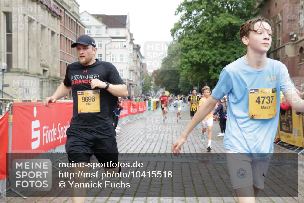 13.09.2026 - Kiel Lauf Yannick Fuchs http://msf.ph/oto/10415518 13.09.2026 09:37:24 Ziel 2417, 3174, 3481, 4737, 5837, 7050, 8658, 8661, 9696, 12416, 999, 2455, 3900, 7855, 2057, 2720, 4252, 7827, 9518, 10220, 10656, 10778 meine-sportfotos.de