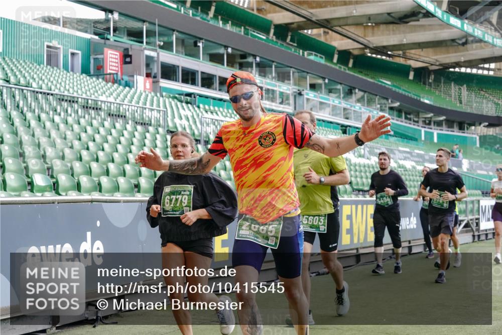 13.09.2026 - 21. swb-Marathon Bremen Michael Burmester http://msf.ph/oto/10415545 13.09.2026 13:19:19 Laufen im Stadion 333, 404, 464, 486, 512, 546, 732, 753, 837, 921, 938, 1066, 1156, 1431, 1506, 1765, 1844, 1868, 1916, 2028, 2056, 2123, 2137, 2224, 2240, 2294, 2315, 2357, 2358, 2453, 2557, 2563, 2614, 2622, 2626, 2689, 2702, 2703, 2722, 2756, 2786, 2843, 2845, 2849, 2857, 2879, 2880, 2893, 2944, 2983, 2999, 3031, 3046, 3059, 3072, 3096, 3100, 3116, 3146, 3189, 3198, 3210, 3243, 3263, 3285, 3287, 3310, 3315, 3476, 3537, 3619, 3633, 3654, 3740, 3879, 4478 meine-sportfotos.de