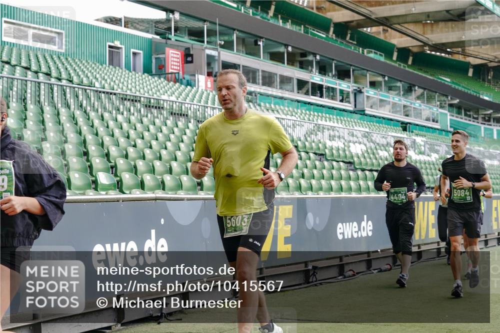 13.09.2026 - 21. swb-Marathon Bremen Michael Burmester http://msf.ph/oto/10415567 13.09.2026 13:19:20 Laufen im Stadion 333, 404, 464, 486, 512, 546, 732, 753, 837, 921, 938, 1066, 1156, 1431, 1506, 1765, 1844, 1868, 1916, 2028, 2056, 2123, 2137, 2224, 2240, 2294, 2315, 2357, 2358, 2453, 2557, 2563, 2614, 2622, 2626, 2689, 2702, 2703, 2722, 2756, 2786, 2843, 2845, 2849, 2857, 2879, 2880, 2893, 2944, 2983, 2999, 3031, 3046, 3059, 3072, 3096, 3100, 3116, 3146, 3189, 3198, 3210, 3243, 3263, 3285, 3287, 3310, 3315, 3476, 3537, 3619, 3633, 3654, 3740, 3879, 4478 meine-sportfotos.de
