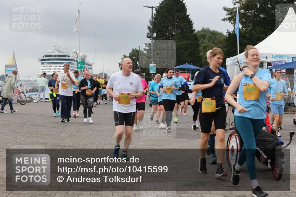 13.09.2026 - Kiel Lauf Andreas Tolksdorf http://msf.ph/oto/10415599 13.09.2026 10:06:32 Kiellinie 6690, 11361, 5542, 8831 meine-sportfotos.de