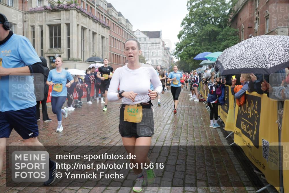 13.09.2026 - Kiel Lauf Yannick Fuchs http://msf.ph/oto/10415616 13.09.2026 10:47:37 Ziel 335, 365, 917, 1944, 3306, 3512, 3565, 3745, 4077, 4096, 4149, 4187, 5239, 5573, 5787, 5980, 6005, 6235, 6384, 6792, 6940, 6946, 6949, 6978, 7632, 8309, 9104, 9643, 9946, 9959, 10115, 10651, 10720, 11271, 11382, 11724, 12377, 12498, 116, 365, 816, 821, 1107, 1280, 1367, 1563, 1674, 1803, 2000, 2183, 2185, 2429, 2713, 2947, 3064, 3136, 3183, 3463, 3745, 4070, 4149, 4150, 4187, 4380, 4450, 4531, 4773, 4789, 5089, 5195, 5424, 5505, 5649, 5914, 6142, 6742, 6981, 7288, 8058, 85 meine-sportfotos.de