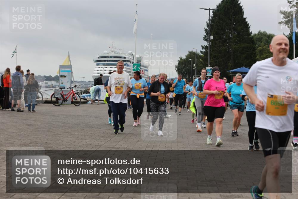 13.09.2026 - Kiel Lauf Andreas Tolksdorf http://msf.ph/oto/10415633 13.09.2026 10:06:34 Kiellinie 2050, 4461, 10951, 863, 893, 6690, 9 meine-sportfotos.de