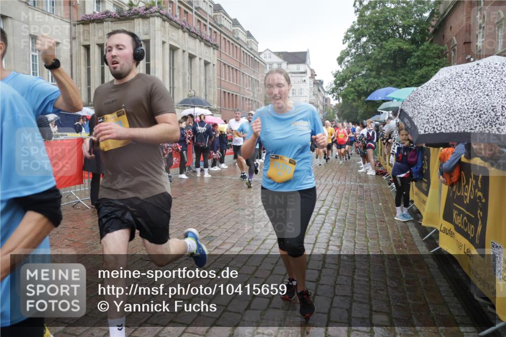 13.09.2026 - Kiel Lauf Yannick Fuchs http://msf.ph/oto/10415659 13.09.2026 10:47:39 Ziel 335, 1944, 3306, 3512, 3565, 4077, 4096, 4583, 5239, 5573, 5787, 5980, 6005, 6036, 6384, 6904, 6940, 6946, 6949, 6978, 7632, 9104, 9643, 9946, 10115, 10651, 10720, 11271, 11382, 11705, 11724, 12377, 12498, 12593, 116, 365, 816, 821, 917, 1107, 1280, 1367, 1563, 1674, 1803, 2000, 2183, 2185, 2429, 2713, 2947, 3064, 3136, 3183, 3463, 3512, 3745, 4070, 4149, 4150, 4187, 4380, 4450, 4531, 4773, 4789, 5089, 5195, 5239, 5505, 5649, 5914, 6142, 6235, 6792, 6981, 7288, 8058, 85 meine-sportfotos.de