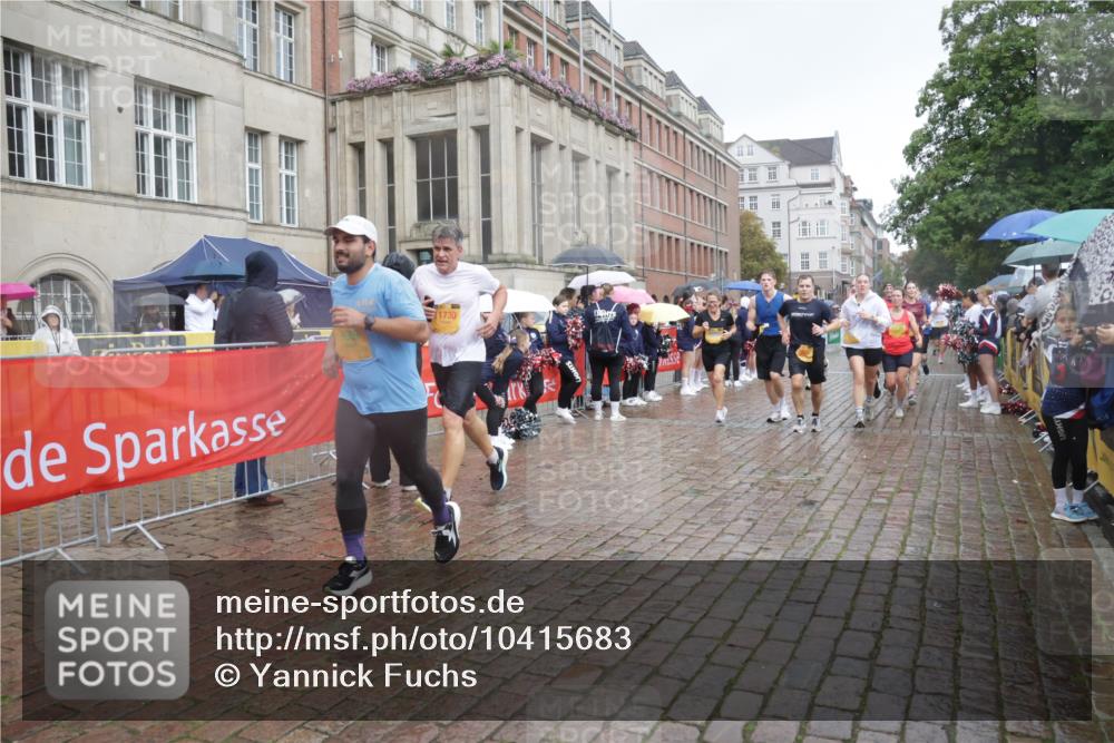 13.09.2026 - Kiel Lauf Yannick Fuchs http://msf.ph/oto/10415683 13.09.2026 10:47:41 Ziel 335, 1944, 3565, 4077, 4096, 4425, 4583, 5787, 5980, 6005, 6036, 6384, 6904, 6940, 6946, 6949, 6978, 7632, 9104, 9643, 9946, 10651, 10720, 11382, 11705, 11724, 12377, 12498, 12593, 116, 365, 821, 917, 1107, 1280, 1367, 1803, 2000, 2183, 2185, 2429, 2713, 2947, 3064, 3136, 3183, 3306, 3463, 3512, 3745, 4070, 4149, 4150, 4187, 4380, 4450, 4531, 4773, 4789, 5089, 5195, 5239, 5505, 5573, 5649, 5914, 6142, 6235, 6792, 6940, 6981, 7288, 8058, 85 meine-sportfotos.de