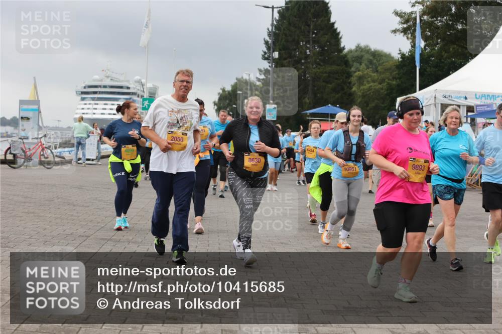 13.09.2026 - Kiel Lauf Andreas Tolksdorf http://msf.ph/oto/10415685 13.09.2026 10:06:37 Kiellinie 100, 4899, 2050, 8630, 6754, 10951, 39, 9893 meine-sportfotos.de