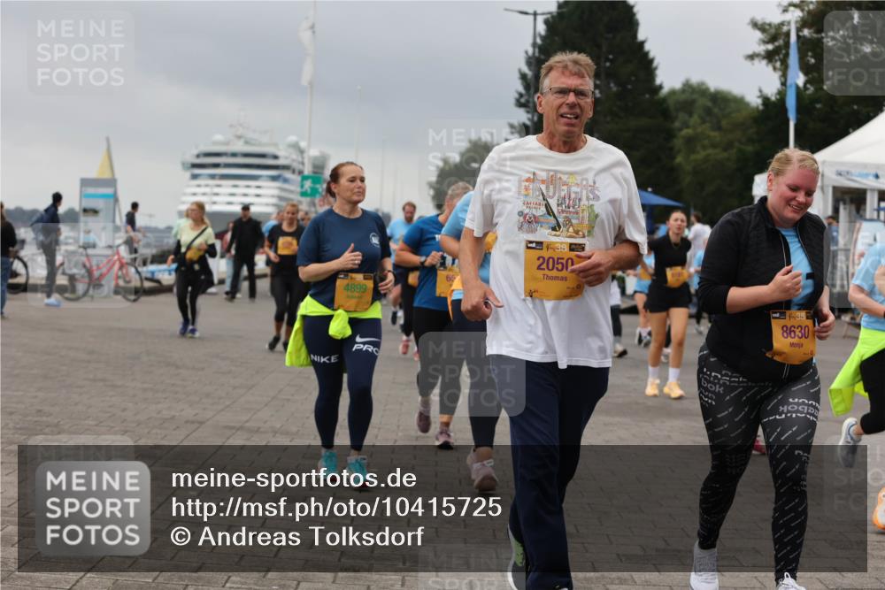 13.09.2026 - Kiel Lauf Andreas Tolksdorf http://msf.ph/oto/10415725 13.09.2026 10:06:39 Kiellinie 4899, 65, 38, 2050, 38, 8630, 422 meine-sportfotos.de