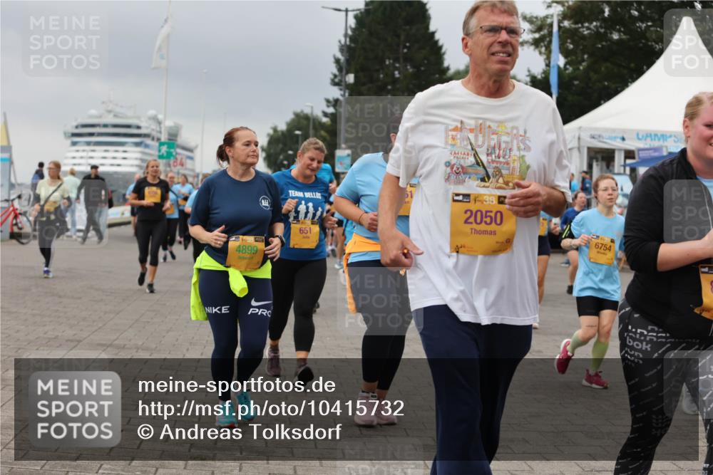 13.09.2026 - Kiel Lauf Andreas Tolksdorf http://msf.ph/oto/10415732 13.09.2026 10:06:39 Kiellinie 4899, 61, 651, 4, 38, 2050, 6754 meine-sportfotos.de