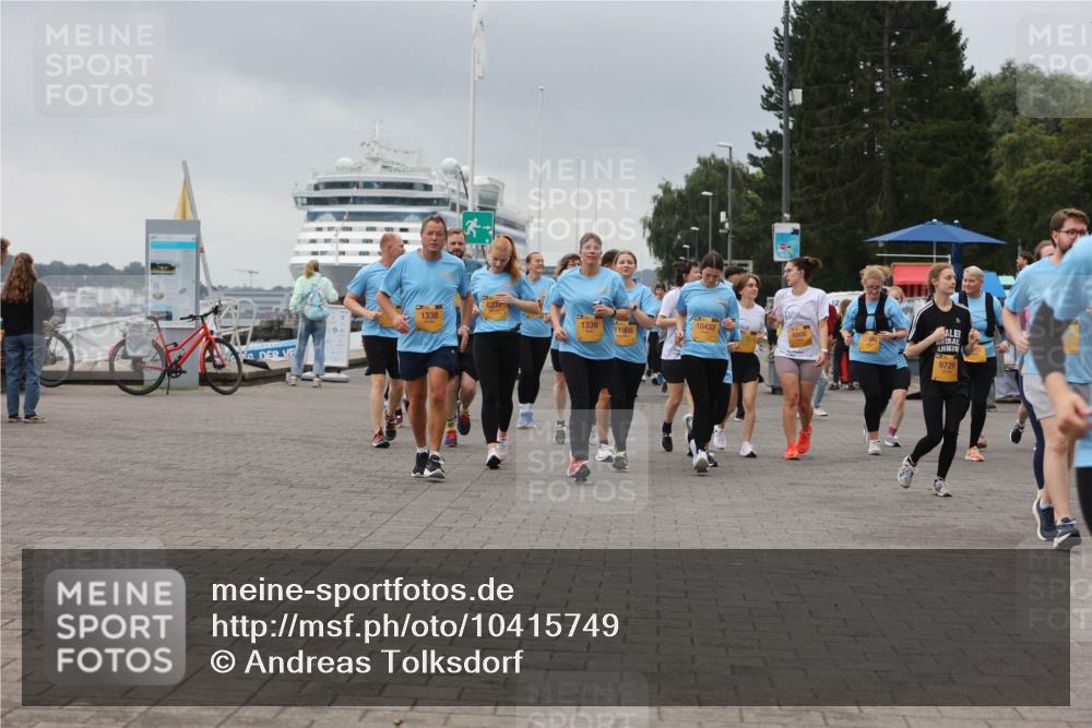 13.09.2026 - Kiel Lauf Andreas Tolksdorf http://msf.ph/oto/10415749 13.09.2026 10:06:49 Kiellinie 3, 6237, 1338, 1339, 10432, 11666, 9729 meine-sportfotos.de