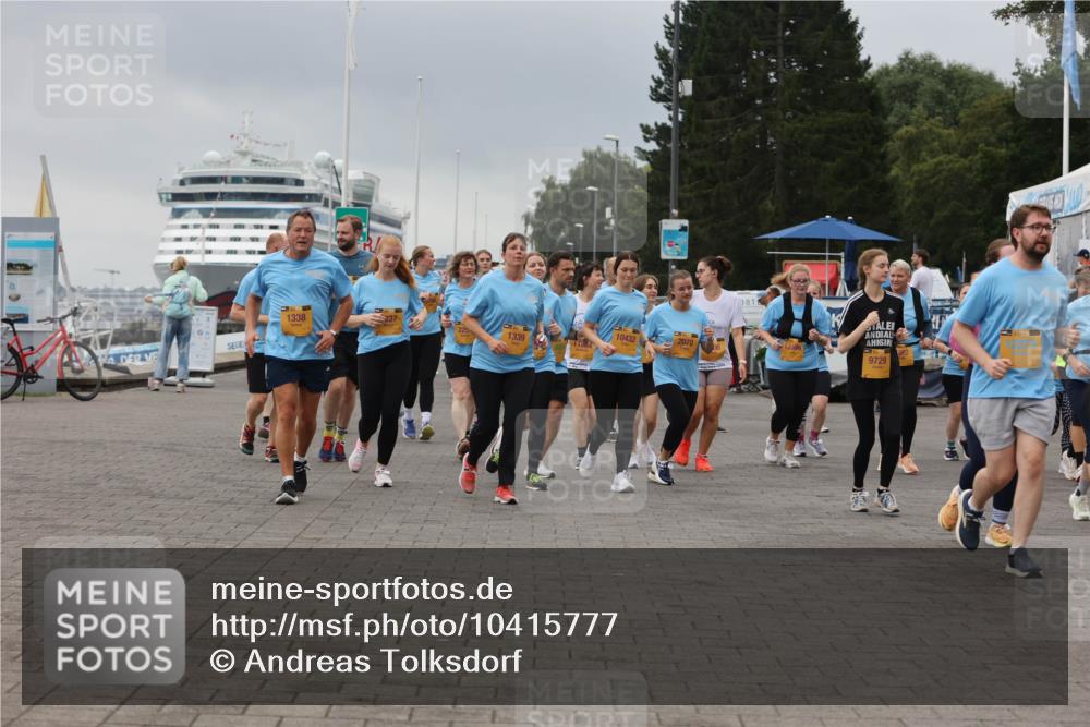 13.09.2026 - Kiel Lauf Andreas Tolksdorf http://msf.ph/oto/10415777 13.09.2026 10:06:49 Kiellinie 1338, 225, 10432, 2070, 1339, 11884, 9729 meine-sportfotos.de