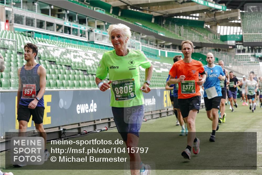 13.09.2026 - 21. swb-Marathon Bremen Michael Burmester http://msf.ph/oto/10415797 13.09.2026 12:58:08 Laufen im Stadion 141, 148, 334, 511, 672, 769, 776, 789, 790, 857, 909, 1010, 1119, 1191, 1199, 1254, 1281, 1535, 1601, 1642, 1647, 1752, 1809, 1881, 1900, 1931, 1933, 2046, 2051, 2075, 2324, 2343, 2367, 2371, 2397, 2402, 2423, 2425, 2493, 2577, 2634, 2640, 2671, 2761, 2771, 2807, 2903, 2904, 3021, 3051, 3078, 3120, 3138, 3148, 3182, 3186, 3319, 3338, 3435, 3450, 3458, 3514, 3534, 3560, 3634, 3655, 3685, 3690, 3695, 3760, 3813, 3866, 3933, 3939, 4101, 4316, 4319, 205 meine-sportfotos.de