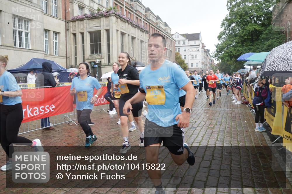 13.09.2026 - Kiel Lauf Yannick Fuchs http://msf.ph/oto/10415822 13.09.2026 10:47:48 Ziel 696, 708, 1059, 3682, 4096, 4425, 4583, 4713, 5240, 5747, 6036, 6384, 6778, 6904, 6946, 6949, 6967, 6978, 7001, 8387, 9076, 9643, 10651, 11603, 11705, 11724, 11829, 12498, 12510, 12593, 12758, 335, 365, 821, 917, 1280, 1367, 1803, 1944, 2000, 2183, 2185, 2429, 2713, 2947, 3064, 3136, 3183, 3306, 3463, 3512, 3565, 3745, 4070, 4077, 4096, 4149, 4150, 4187, 4450, 4531, 4773, 5195, 5239, 5505, 5573, 5649, 5787, 5980, 6005, 6235, 6792, 6940, 6978, 6981, 7288, 7632, 8058, 9104 meine-sportfotos.de