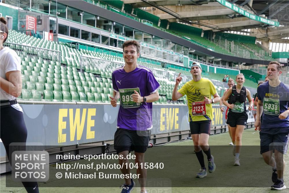 13.09.2026 - 21. swb-Marathon Bremen Michael Burmester http://msf.ph/oto/10415840 13.09.2026 13:19:29 Laufen im Stadion 333, 464, 486, 512, 546, 732, 753, 921, 938, 1066, 1129, 1156, 1431, 1506, 1756, 1765, 1815, 1868, 1916, 2028, 2123, 2137, 2224, 2240, 2294, 2315, 2357, 2358, 2453, 2533, 2557, 2563, 2614, 2622, 2626, 2689, 2694, 2695, 2702, 2703, 2722, 2756, 2786, 2843, 2845, 2849, 2857, 2879, 2880, 2944, 2983, 2999, 3031, 3046, 3059, 3072, 3096, 3100, 3116, 3189, 3198, 3243, 3263, 3264, 3285, 3287, 3310, 3315, 3476, 3537, 3619, 3740, 3879, 4478 meine-sportfotos.de