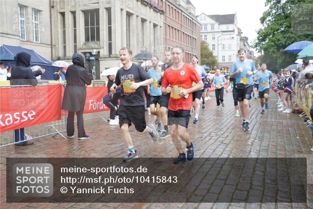 13.09.2026 - Kiel Lauf Yannick Fuchs http://msf.ph/oto/10415843 13.09.2026 10:47:51 Ziel 696, 708, 1059, 3682, 3715, 4425, 4583, 4713, 5240, 5747, 6036, 6384, 6778, 6904, 6967, 7001, 8387, 9076, 9915, 10651, 11603, 11705, 11724, 11829, 12510, 12593, 12758, 335, 365, 821, 917, 1280, 1944, 2000, 2183, 2185, 2429, 2713, 2947, 3064, 3136, 3183, 3306, 3463, 3512, 3565, 3745, 4070, 4077, 4096, 4149, 4150, 4187, 4450, 4531, 5239, 5505, 5573, 5787, 5980, 6005, 6235, 6384, 6792, 6940, 6946, 6949, 6978, 6981, 7288, 7632, 8058, 9104, 10651, 960, 1644 meine-sportfotos.de
