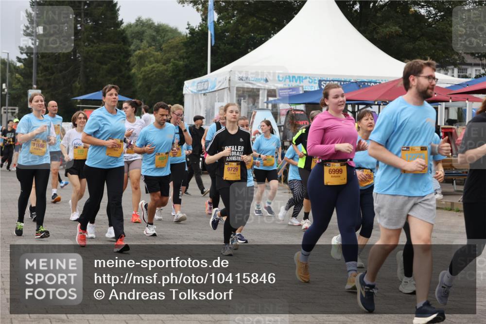 13.09.2026 - Kiel Lauf Andreas Tolksdorf http://msf.ph/oto/10415846 13.09.2026 10:06:51 Kiellinie 11666, 270, 9729, 39, 6999 meine-sportfotos.de