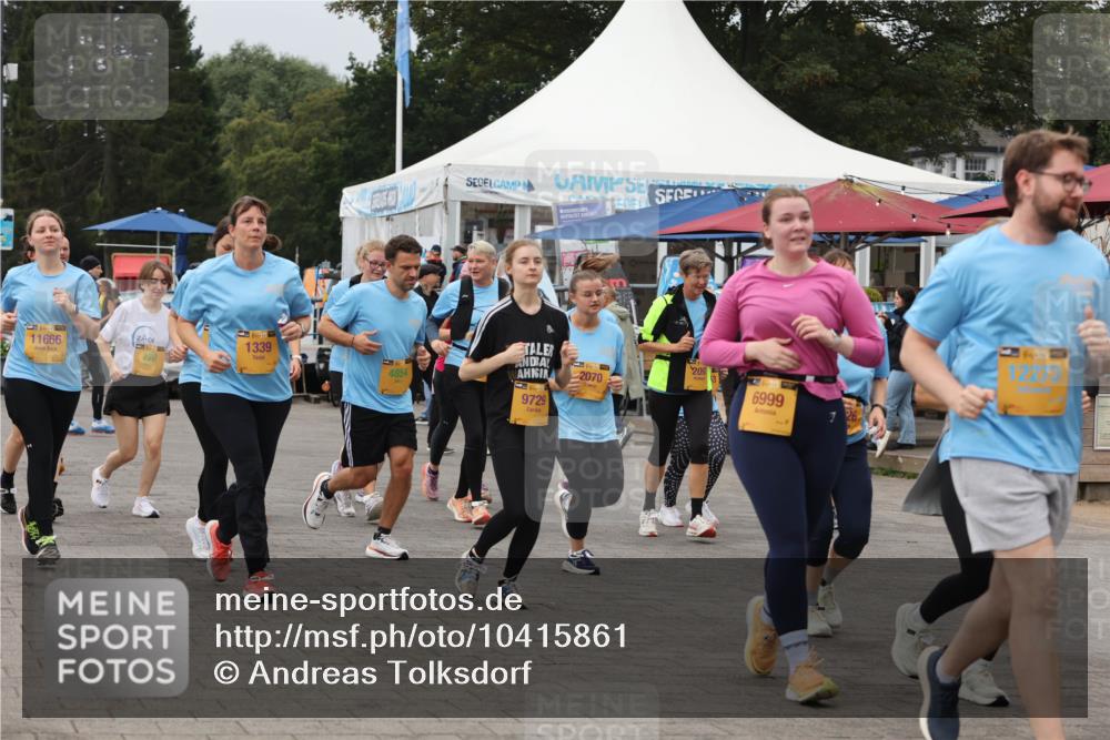 13.09.2026 - Kiel Lauf Andreas Tolksdorf http://msf.ph/oto/10415861 13.09.2026 10:06:52 Kiellinie 11666, 270, 1339, 60, 1, 3, 20, 2070, 4854, 6999, 9729 meine-sportfotos.de