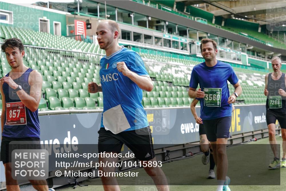 13.09.2026 - 21. swb-Marathon Bremen Michael Burmester http://msf.ph/oto/10415893 13.09.2026 12:58:10 Laufen im Stadion 141, 148, 334, 511, 672, 769, 776, 789, 790, 857, 909, 1010, 1119, 1191, 1199, 1254, 1281, 1535, 1601, 1642, 1647, 1752, 1809, 1881, 1900, 1931, 1933, 2046, 2051, 2075, 2324, 2343, 2367, 2371, 2397, 2402, 2423, 2425, 2493, 2577, 2634, 2640, 2671, 2771, 2807, 2903, 2904, 3021, 3051, 3078, 3120, 3138, 3148, 3182, 3186, 3319, 3338, 3435, 3450, 3458, 3514, 3534, 3560, 3634, 3655, 3685, 3690, 3695, 3760, 3813, 3866, 3933, 3939, 4101, 4316, 4319, 205 meine-sportfotos.de