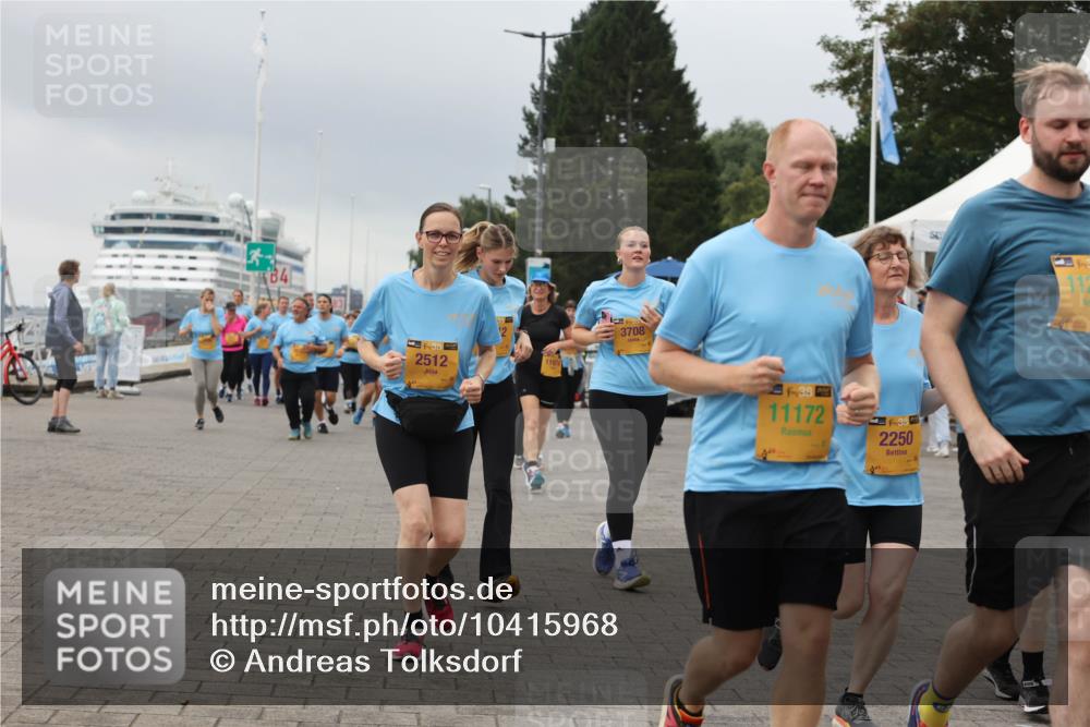13.09.2026 - Kiel Lauf Andreas Tolksdorf http://msf.ph/oto/10415968 13.09.2026 10:06:56 Kiellinie 41, 2512, 11674, 3708, 39, 11172, 38, 2250, 112 meine-sportfotos.de