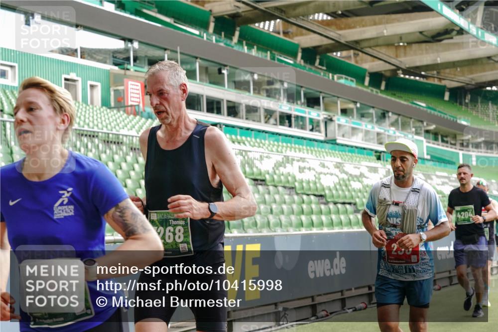 13.09.2026 - 21. swb-Marathon Bremen Michael Burmester http://msf.ph/oto/10415998 13.09.2026 12:58:12 Laufen im Stadion 141, 148, 334, 511, 672, 769, 776, 789, 790, 857, 909, 1010, 1119, 1191, 1199, 1254, 1281, 1535, 1601, 1642, 1647, 1752, 1809, 1881, 1900, 1931, 1933, 2046, 2051, 2075, 2324, 2343, 2367, 2371, 2397, 2402, 2423, 2425, 2493, 2577, 2640, 2671, 2771, 2807, 2903, 2904, 3021, 3051, 3078, 3120, 3138, 3148, 3182, 3186, 3319, 3338, 3435, 3450, 3458, 3514, 3534, 3560, 3634, 3655, 3685, 3690, 3695, 3760, 3813, 3866, 3933, 3939, 4101, 4316, 4319, 205 meine-sportfotos.de