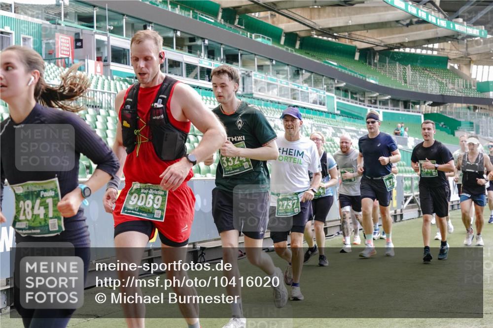 13.09.2026 - 21. swb-Marathon Bremen Michael Burmester http://msf.ph/oto/10416020 13.09.2026 13:19:33 Laufen im Stadion 333, 464, 486, 512, 546, 921, 938, 1066, 1129, 1156, 1409, 1431, 1446, 1506, 1756, 1765, 1815, 1916, 2028, 2123, 2137, 2224, 2240, 2294, 2315, 2349, 2453, 2533, 2557, 2563, 2614, 2622, 2626, 2689, 2694, 2695, 2702, 2703, 2722, 2756, 2786, 2843, 2845, 2849, 2857, 2879, 2944, 2983, 2999, 3031, 3046, 3059, 3072, 3096, 3100, 3116, 3189, 3198, 3243, 3263, 3264, 3285, 3287, 3310, 3315, 3476, 3619, 3740, 3879, 4478 meine-sportfotos.de
