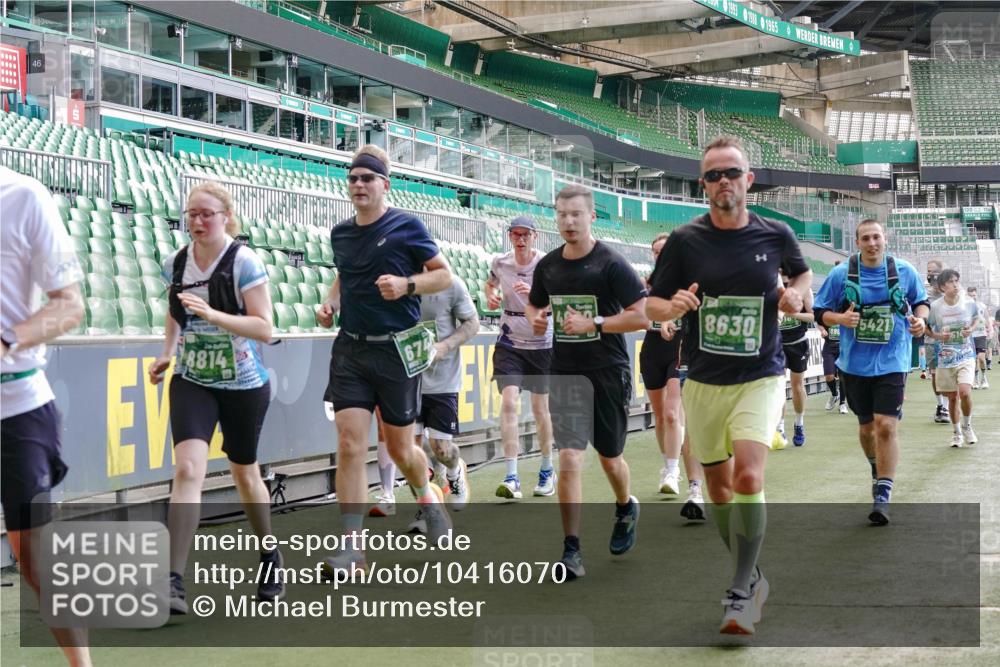 13.09.2026 - 21. swb-Marathon Bremen Michael Burmester http://msf.ph/oto/10416070 13.09.2026 13:19:35 Laufen im Stadion 333, 464, 486, 512, 546, 921, 938, 1066, 1129, 1156, 1409, 1431, 1446, 1506, 1756, 1765, 1815, 1916, 2028, 2123, 2137, 2224, 2240, 2294, 2315, 2349, 2453, 2533, 2557, 2563, 2614, 2622, 2626, 2689, 2694, 2695, 2702, 2703, 2722, 2756, 2786, 2843, 2845, 2849, 2857, 2879, 2944, 2983, 2999, 3031, 3046, 3059, 3072, 3096, 3100, 3116, 3189, 3198, 3243, 3263, 3264, 3285, 3287, 3310, 3315, 3619, 3740, 3879, 4478 meine-sportfotos.de