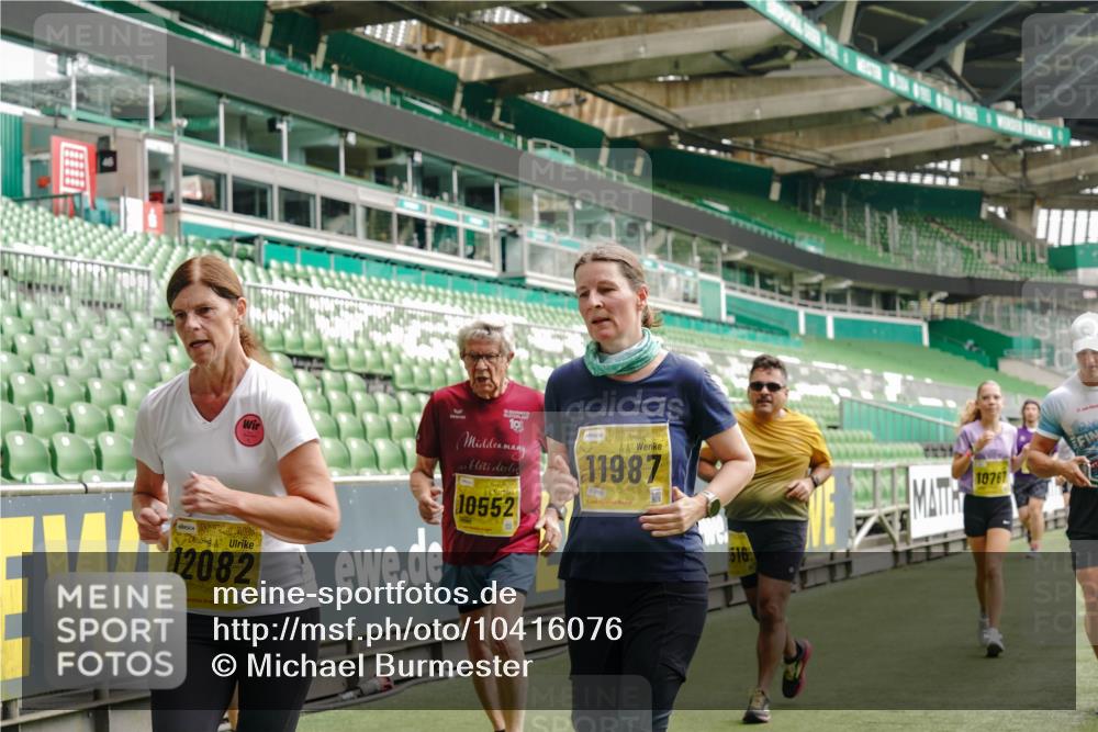 13.09.2026 - 21. swb-Marathon Bremen Michael Burmester http://msf.ph/oto/10416076 13.09.2026 10:42:00 Laufen im Stadion 10148, 10155, 10163, 10247, 10303, 10313, 10330, 10354, 10395, 10396, 10399, 10414, 10419, 10422, 10461, 10462, 10483, 10490, 10491, 10519, 10527, 10545, 10546, 10547, 10586, 10611, 10644, 10665, 10694, 10705, 10706, 10719, 10722, 10752, 10766, 10768, 10773, 10776, 10804, 10854, 10859, 10880, 10889, 10909, 10963, 10977, 11026, 11027, 11041, 11043, 11048, 11078, 11084, 11085, 11090, 11097, 11098, 11140, 11192 meine-sportfotos.de