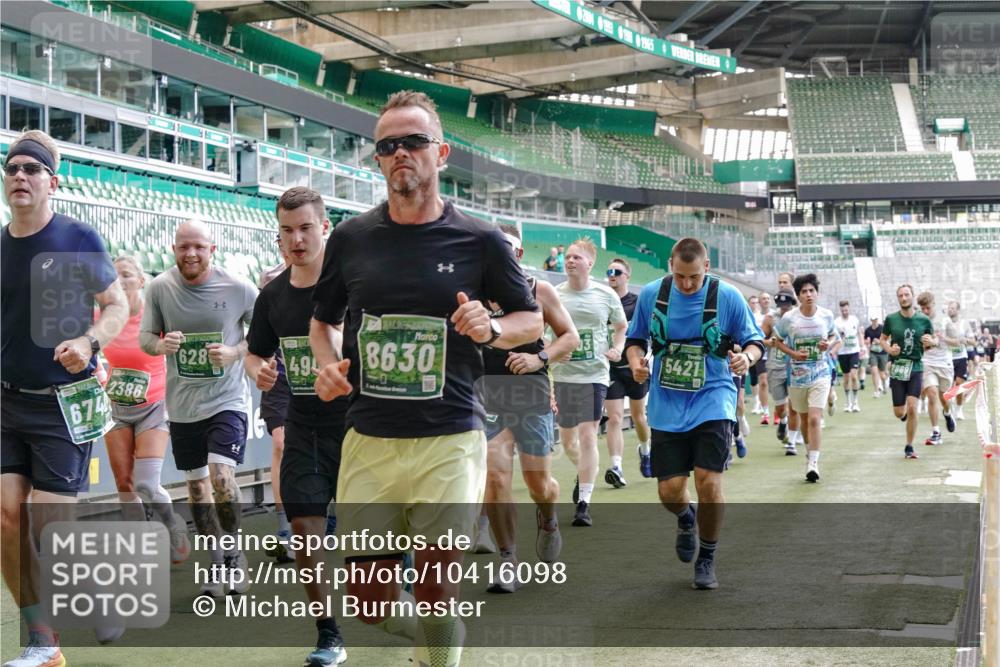 13.09.2026 - 21. swb-Marathon Bremen Michael Burmester http://msf.ph/oto/10416098 13.09.2026 13:19:36 Laufen im Stadion 333, 464, 486, 512, 546, 921, 938, 1066, 1129, 1156, 1409, 1431, 1446, 1506, 1697, 1756, 1765, 1815, 1916, 2028, 2123, 2137, 2224, 2240, 2294, 2315, 2349, 2453, 2533, 2557, 2563, 2614, 2622, 2626, 2689, 2694, 2695, 2702, 2703, 2722, 2756, 2786, 2843, 2845, 2849, 2857, 2879, 2944, 2983, 2999, 3031, 3046, 3059, 3072, 3096, 3100, 3116, 3139, 3189, 3198, 3243, 3263, 3264, 3285, 3287, 3310, 3315, 3619, 3740, 3879, 4478 meine-sportfotos.de