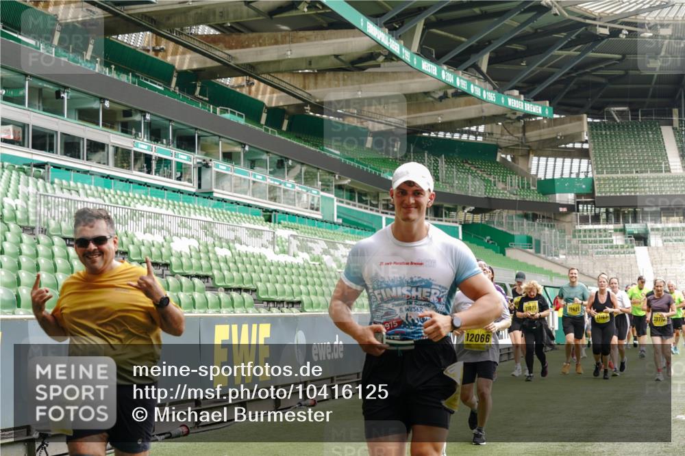 13.09.2026 - 21. swb-Marathon Bremen Michael Burmester http://msf.ph/oto/10416125 13.09.2026 10:42:02 Laufen im Stadion 10148, 10155, 10163, 10247, 10303, 10313, 10330, 10354, 10395, 10396, 10399, 10414, 10419, 10422, 10461, 10462, 10483, 10490, 10491, 10519, 10527, 10545, 10546, 10547, 10557, 10586, 10611, 10644, 10665, 10694, 10705, 10706, 10719, 10722, 10752, 10766, 10768, 10773, 10776, 10784, 10804, 10805, 10854, 10859, 10880, 10889, 10909, 10963, 10977, 11026, 11027, 11041, 11043, 11048, 11078, 11084, 11085, 11090, 11097, 11098, 11140, 11192 meine-sportfotos.de