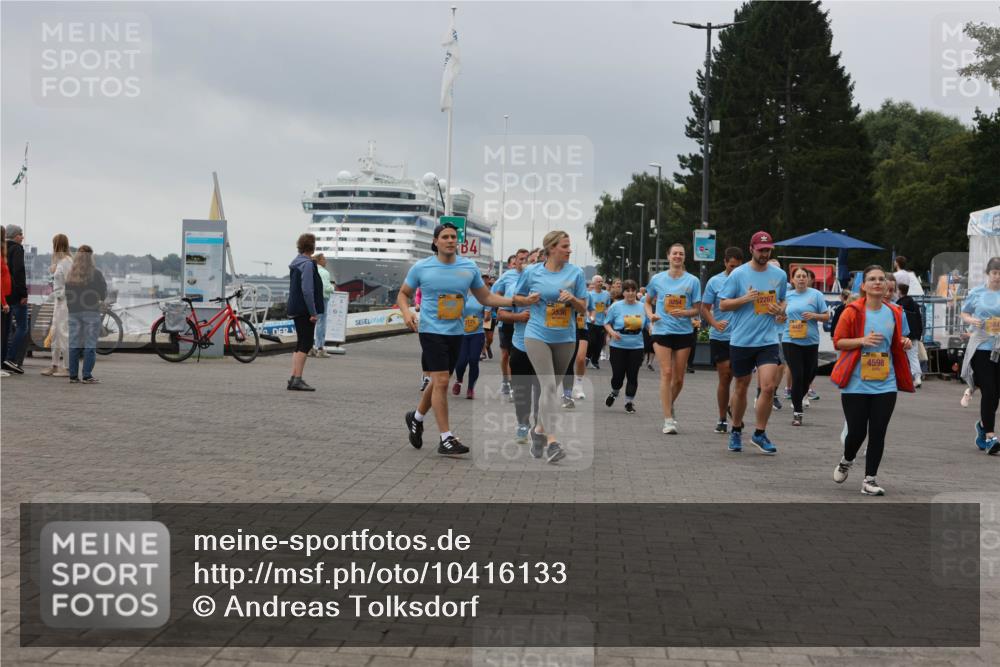 13.09.2026 - Kiel Lauf Andreas Tolksdorf http://msf.ph/oto/10416133 13.09.2026 10:07:01 Kiellinie 9254, 12267, 4598 meine-sportfotos.de