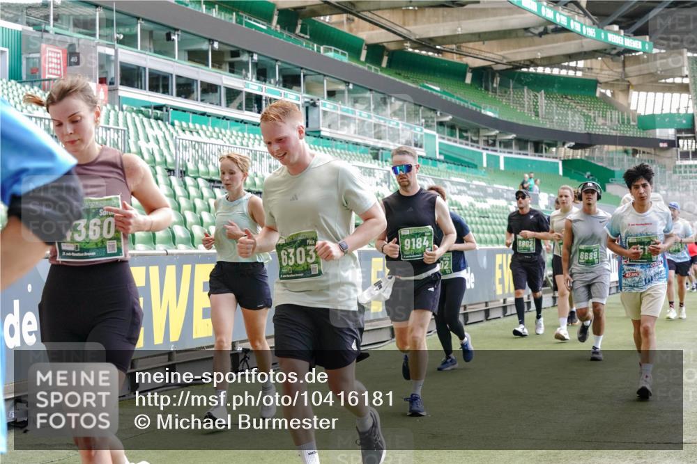 13.09.2026 - 21. swb-Marathon Bremen Michael Burmester http://msf.ph/oto/10416181 13.09.2026 13:19:39 Laufen im Stadion 333, 464, 486, 512, 546, 921, 938, 1066, 1129, 1156, 1409, 1431, 1446, 1506, 1697, 1756, 1765, 1815, 1916, 2010, 2028, 2064, 2123, 2137, 2224, 2240, 2294, 2315, 2349, 2453, 2501, 2533, 2557, 2563, 2614, 2622, 2626, 2689, 2694, 2695, 2702, 2703, 2722, 2756, 2786, 2843, 2845, 2857, 2879, 2944, 2983, 2999, 3017, 3018, 3031, 3035, 3037, 3046, 3059, 3072, 3096, 3100, 3116, 3139, 3189, 3198, 3243, 3263, 3264, 3285, 3287, 3310, 3315, 3619, 3740, 3879, 4478 meine-sportfotos.de