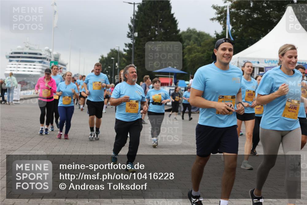 13.09.2026 - Kiel Lauf Andreas Tolksdorf http://msf.ph/oto/10416228 13.09.2026 10:07:06 Kiellinie 1677, 2175, 2176, 2032, 9254, 4407, 3536, 585 meine-sportfotos.de