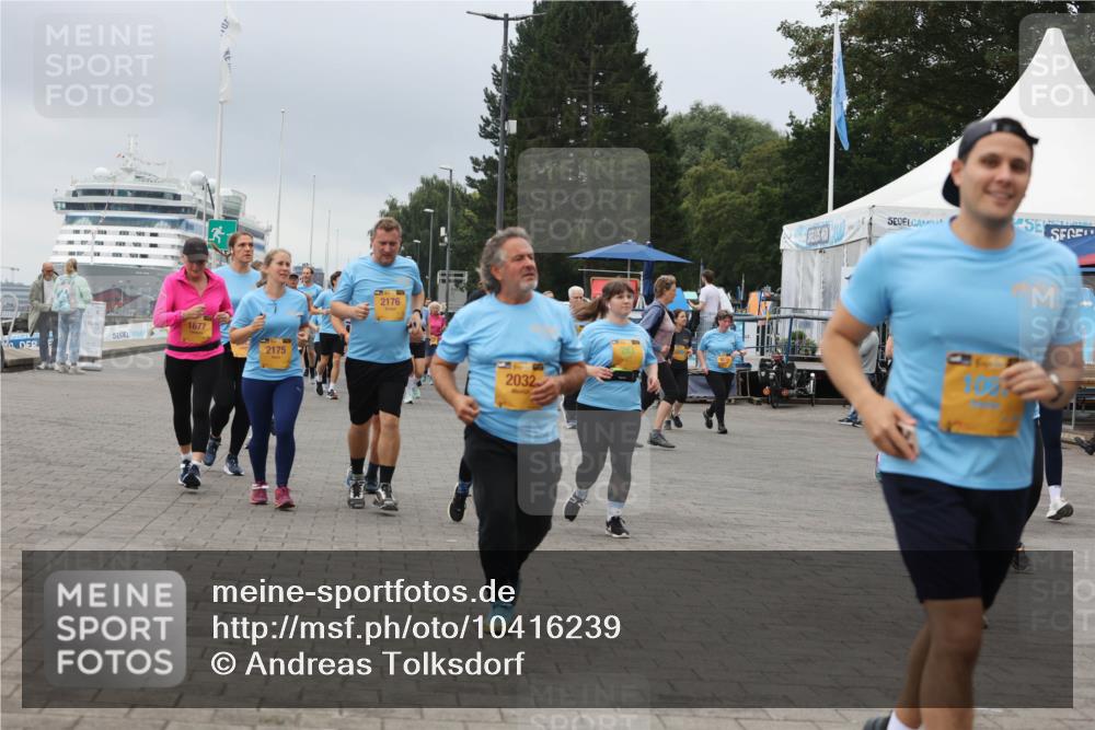 13.09.2026 - Kiel Lauf Andreas Tolksdorf http://msf.ph/oto/10416239 13.09.2026 10:07:06 Kiellinie 1677, 2175, 2176, 2032 meine-sportfotos.de