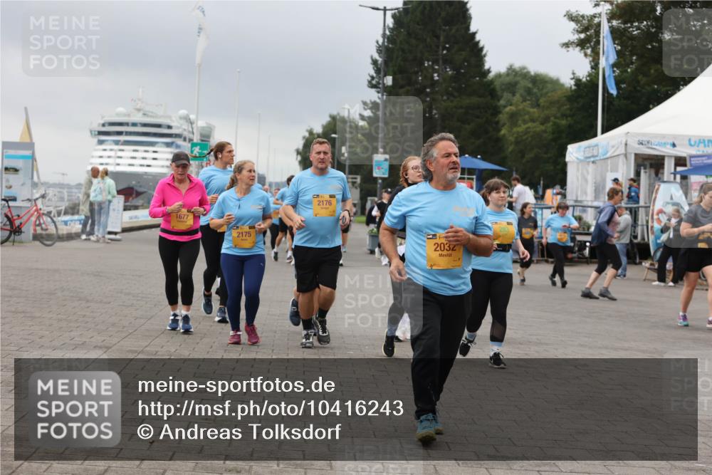 13.09.2026 - Kiel Lauf Andreas Tolksdorf http://msf.ph/oto/10416243 13.09.2026 10:07:07 Kiellinie 1677, 2175, 2176, 2032, 283 meine-sportfotos.de