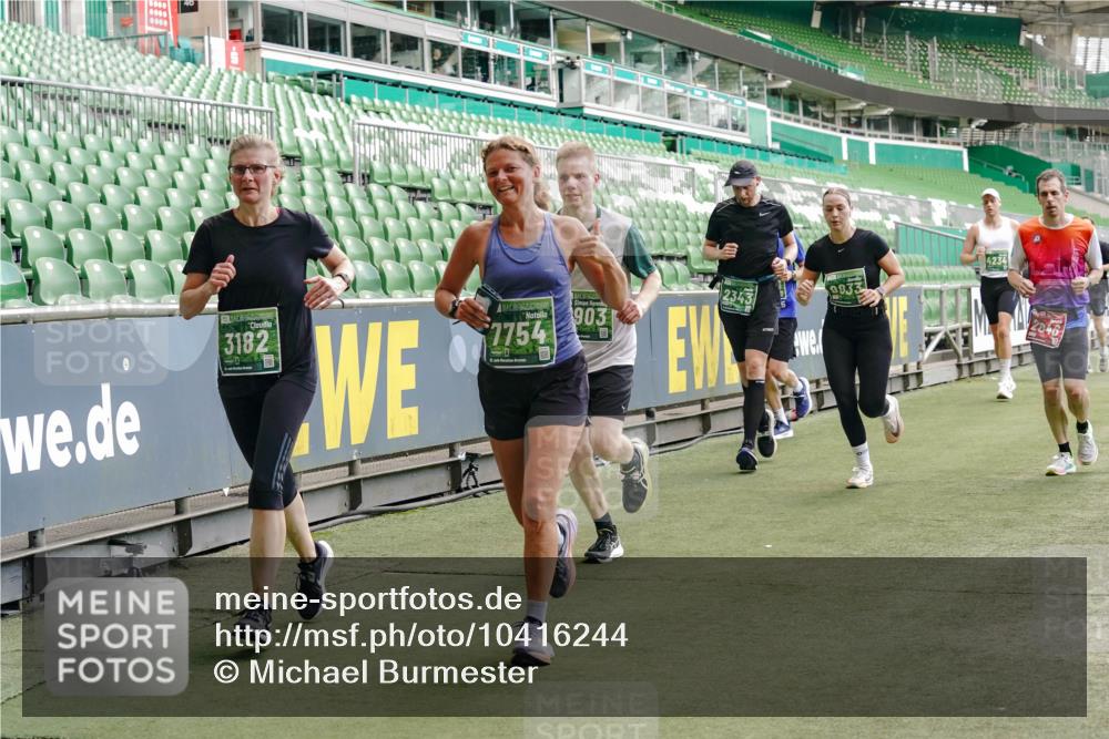 13.09.2026 - 21. swb-Marathon Bremen Michael Burmester http://msf.ph/oto/10416244 13.09.2026 12:58:19 Laufen im Stadion 141, 148, 191, 226, 334, 511, 672, 776, 789, 790, 857, 909, 972, 1010, 1119, 1191, 1199, 1254, 1281, 1535, 1642, 1647, 1752, 1809, 1881, 1900, 1931, 1933, 2046, 2051, 2075, 2324, 2343, 2367, 2371, 2397, 2402, 2423, 2425, 2493, 2577, 2640, 2771, 2807, 2827, 2885, 2903, 2904, 2979, 3021, 3051, 3078, 3098, 3120, 3138, 3148, 3182, 3186, 3233, 3319, 3338, 3435, 3450, 3514, 3534, 3560, 3634, 3655, 3685, 3690, 3695, 3760, 3866, 3933, 3934, 3939, 4101, 4316, 4319, 205 meine-sportfotos.de