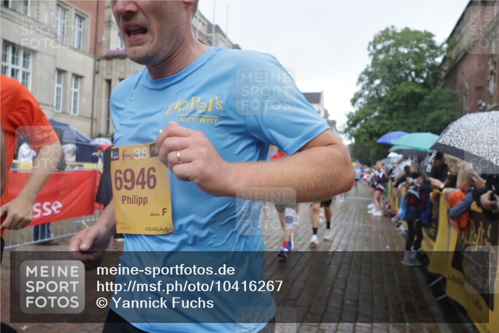 13.09.2026 - Kiel Lauf Yannick Fuchs http://msf.ph/oto/10416267 13.09.2026 10:48:13 Ziel 960, 1595, 1644, 2001, 2097, 2253, 2712, 3012, 3014, 3738, 4553, 4720, 4736, 4896, 5447, 6000, 6760, 7212, 7326, 8553, 8737, 9972, 10234, 10265, 10672, 10933, 11005, 11104, 11349, 11383, 11596, 11718, 12263, 596, 696, 708, 995, 1059, 1273, 1586, 2625, 3012, 3014, 3682, 3715, 4096, 4425, 4583, 4713, 5240, 5747, 6036, 6384, 6418, 6507, 6778, 6904, 6946, 6949, 6967, 6978, 7001, 7104, 7668, 8387, 9076, 9915, 10634, 10651, 11705, 11724, 12593, 199, 473, 854, 1161, 1322, 1564 meine-sportfotos.de