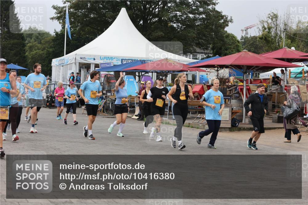 13.09.2026 - Kiel Lauf Andreas Tolksdorf http://msf.ph/oto/10416380 13.09.2026 10:07:15 Kiellinie 9204, 12234, 5327, 14 meine-sportfotos.de